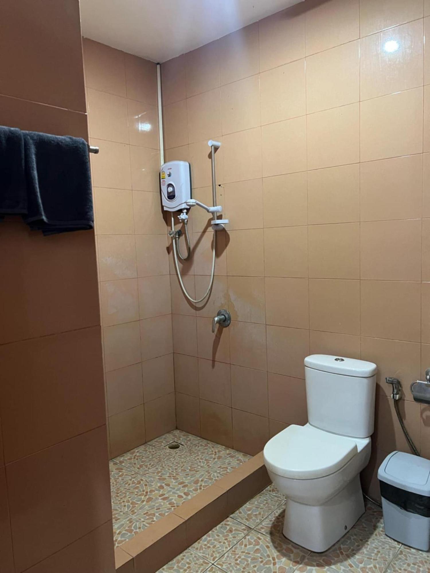 Jasmine Hostel & Guesthouse Pakse Buitenkant foto