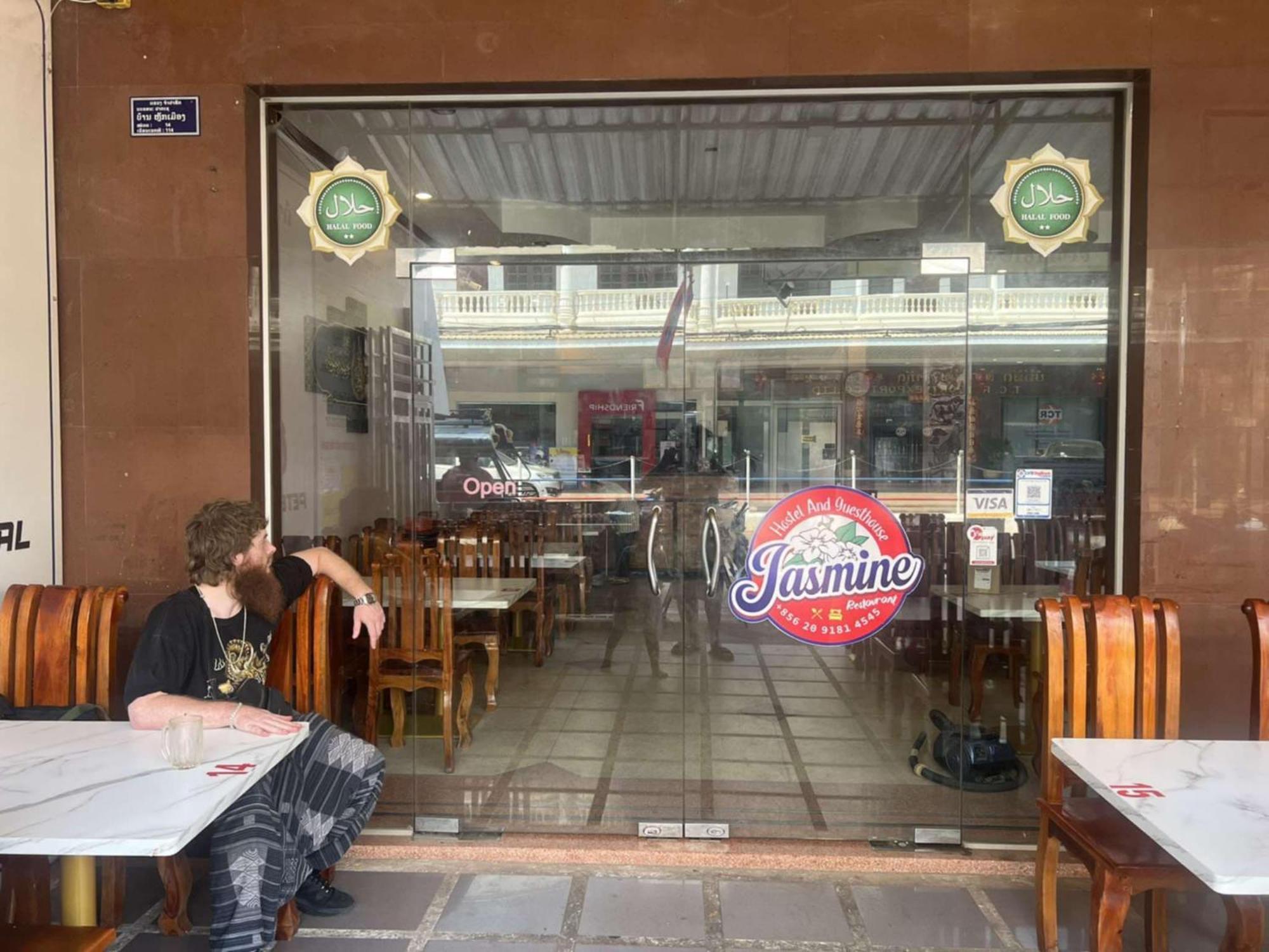 Jasmine Hostel & Guesthouse Pakse Buitenkant foto